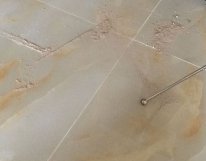 新河瓷砖空鼓维修公司分享粘合剂选择不当在瓷砖铺贴过程中可能导致以下问题